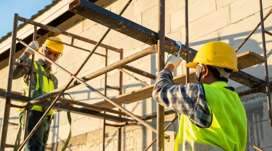 Expert Emergency Roof Repairs services in Clanton, AL
